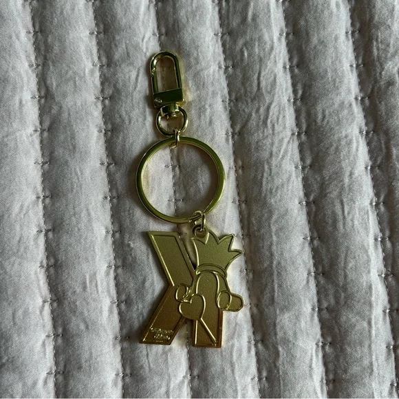 FINAL SALE: Disney Key Chain Bag Charm - King of Hearts - Picture 2 of 2